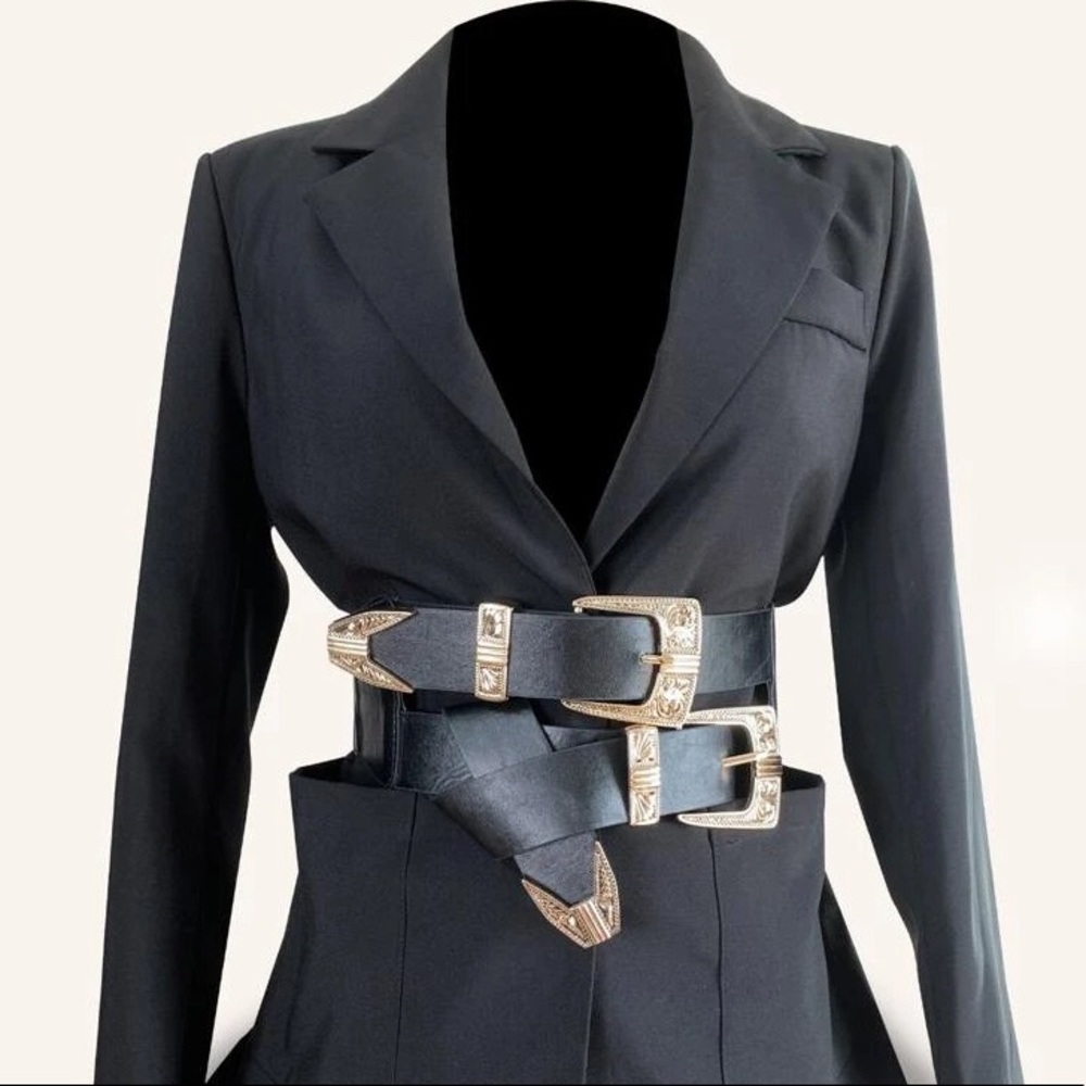 SHEIN Engraved double buckle belt OS